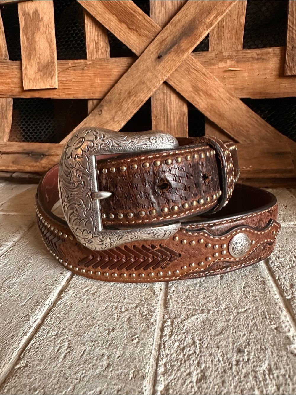 Men’s N2491844 Nocona Woven Tooled Concho Western Brown Belt